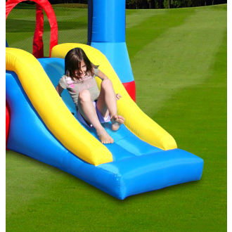 Belatrix ugráló vár csúszdával